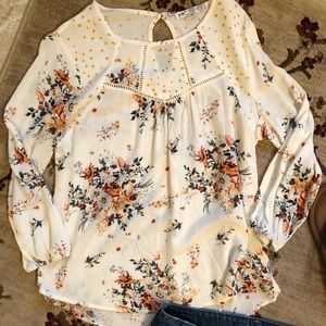 Jolt White Floral BoHo Top M Cottage Shirt Summer